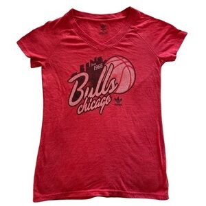 Adidas Chicago Bulls Women’s Tee (Used - Medium - Red) 🏀